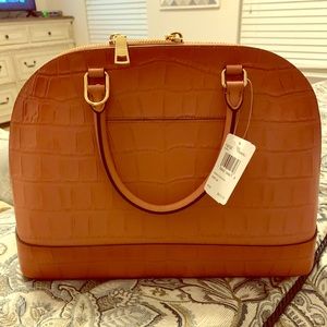 Brand New Coach purse.......tags attached